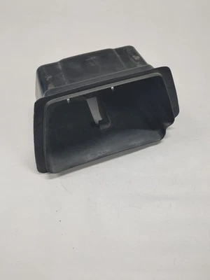 1982 年雅马哈 XZ550 Vision 后工具箱 11H-2160E-00-00 — 第 1/4 张图片