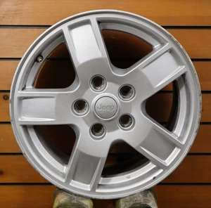 17" JEEP GRAND CHEROKEE WHEEL RIM FACTORY OEM 9053 2005-2007 SILVER - Picture 1 of 9