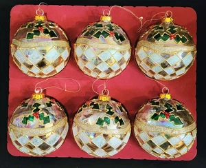 GRANDEUR NOEL VINTAGE 6-PIECE LARGE IRIDESCEN HOLLY CHRISTMAS ORNAMENTS WITH BOX - Picture 1 of 3