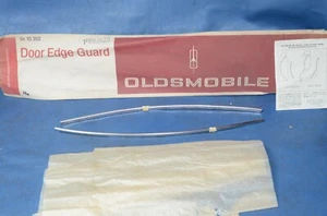 NOS 1966 Oldsmobile 88 2dr  Convertible Door Edge Guard Set Protector OEM 982629 - Picture 1 of 8