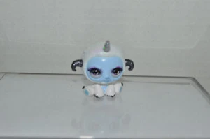 Cria Poopsie Brillante~Frostbite~Unicornio~Brillo Gris Plateado~Pestañas Largas - Imagen 1 de 3