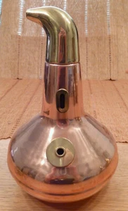 Scotch Whisky Pot Still aus massivem Kupfer mit Glasflasche darin 1.4KG - Bild 1 von 5