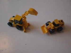 TOY STATE CATAPILLAR EQUIPPED TO PLAY MINI MACHINES x 2, See Pics. - Picture 1 of 3