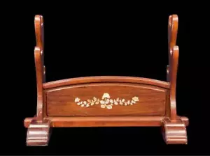 Japanischer Schwerthalter Traditionelles Handwerk H40cm Hängebreite44cm aus Holz - Bild 1 von 10