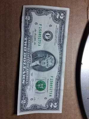 Двухдолларовая банкнота бывшая в обращении серия 2013 - Изображение 1 из 2