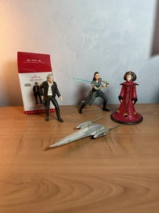 Hallmark Star Wars Ornamente Sammlung 4 Stück Han Solo, Rei, Starfighter, Queen - Bild 1 von 17