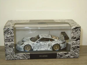 Porsche 911 GT3 R - Spark 1:43 in Box *68910 - Picture 1 of 8