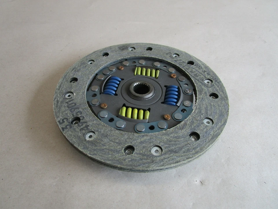 Opel Ascona C Kadett E Vectra A Kupplung Kupplungsscheibe Ø200mm 24-Zähne NEU - Bild 1 von 4