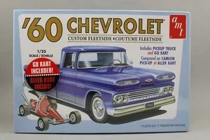 1:25 AMT Plastik Modellbausatz 1960 Chevrolet Fleetside mit Go Kart *brandneu versiegelt* - Bild 1 von 1