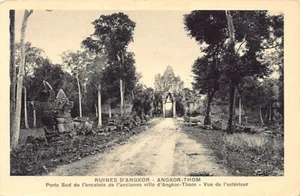 Cambodia - Ruins of Angkor - ANGKOR-THOM - South Gate - Publ. Nadal - - Cambodge - Picture 1 of 2