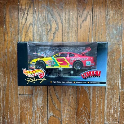 1/24 Hot Wheels #5 Terry Labonte Kellogg's Black Box NASCAR SELECT VEHÍCULOS Foto 1 de 4