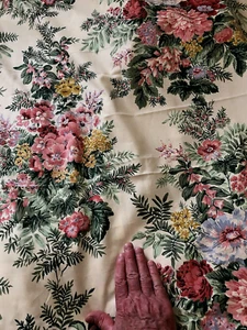 Vintage Hardy Fabrics 'Marlborough' all cotton fabric 135cm wide x 22 metres - Picture 1 of 12