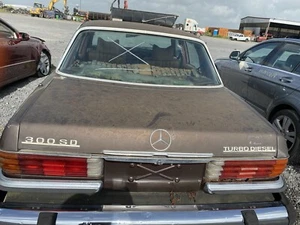 1981 Mercedes Benz 300SD Trunk Tailgate ‼️DETAILS ‼️👀👀📸 - Picture 1 of 3