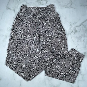 Athleta Womens Salutation Textured Jogger Pants with Pockets Tapered US Size M - Picture 1 of 12