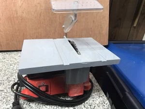 Chicago Electric Mini Electric 4" MIGHTY-MITE Table Saw #46379 - Picture 1 of 5