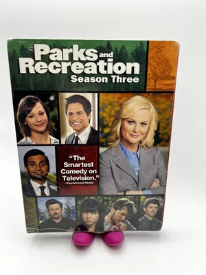 Parks and Recreation: Season Three (3 Disc DVD, 2011) - NEW - Free Shipping - Image 1 of 2