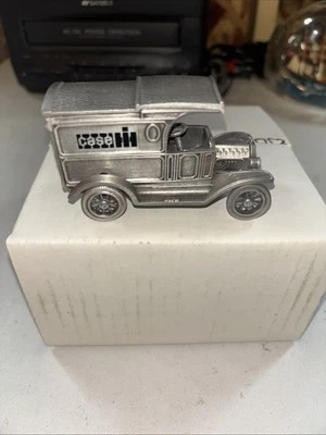 1/43 Scale Pewter Case-ih 1913 Ford Model T Deliveryvan - Image 1 of 4