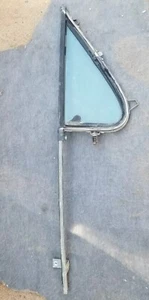1975 - 1984 Ford Econoline Right Vent Window E150 E250 E350 - Foto 1 di 4