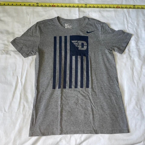 Dayton Flyers Shirt Size Small American Flag Short Sleeve Baseball Nike Gray Cover