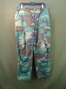 Pantalones de camuflaje militares de Estados Unidos BDU pantalones clima cálido medianos regulares 1986 109-N - Imagen 1 de 12