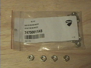 ORIGINAL DUCATI GETRIEBEGESTÄNGE M6 LH MUTTER 74750011AB 1198 900 MHE NEU - Bild 1 von 1