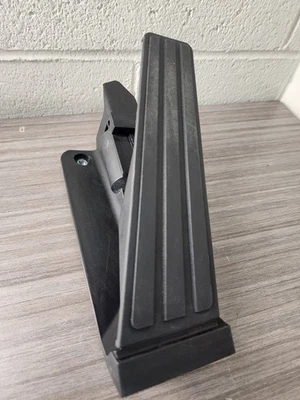 Porsche Taycan Cross Turismo Throttle Pedal   P/N 9J1721507 - Image 1 of 4