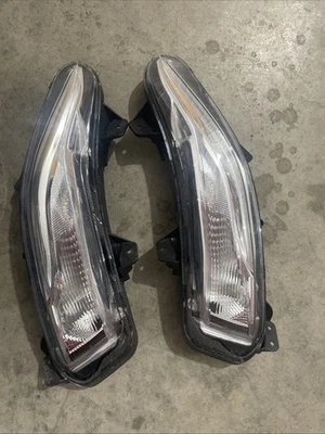 2019-2025 Chevrolet Chevy Malibu non LED Fog Lights Front Bumper Lamps Pair OEM - Image 1 of 4
