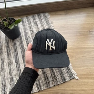 Gorra New Era Yankees Vintage Rara Años 90 Logo Bordado Años 90 Hecha en EE. UU. Talla M/L - Imagen 1 de 10