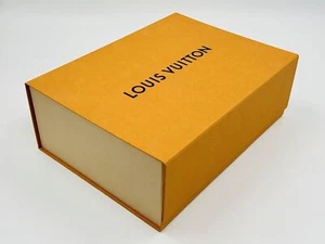 Louis Vuitton Magnetic Gift Box With Ribbon - Picture 1 of 2