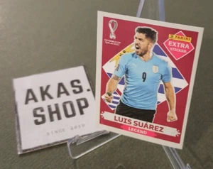 Pegatina extra Luis Suárez Legend base PANINI Copa Mundial de la FIFA Qatar 2022 Borgoña - Imagen 1 de 3