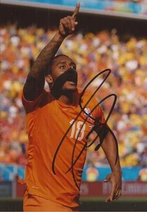 HOLLAND, FEYENOORD & SWANSEA: LEROY FER SIGNED 6x4 ACTION PHOTO + COA - Bild 1 von 1