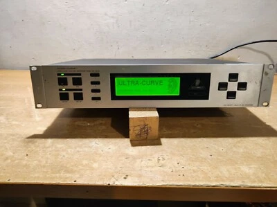 EQUALIZZATORE GRAFICO BEHRINGER ULTRA CURVE DSP 8000 DIGITAL 64-BIT DA SISTEMARE - Immagine 1 di 4