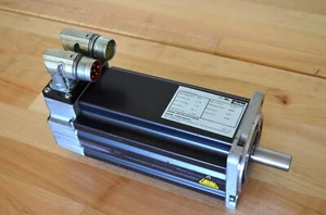 Parker 'MaxPlus-J' MPJ0922R1E-NPSB Brushless Servo Motor w/ Brake 1,239w 1.65hp - Picture 1 of 12