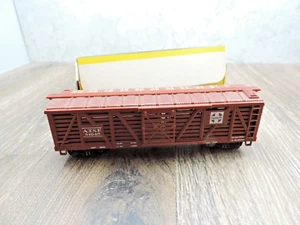 Varney Santa Fe (Red) Cattle Car CC-3 HO Assembled - Picture 1 of 9