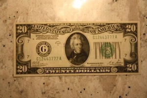 1928 B $20 CHICAGO ILLINOIS CURRENCY NOTE AU 5520Q - Picture 1 of 7