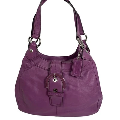 Bolso de Hombro Coach Lynn Soho Hebilla Cuero Púrpura Grande Hobo Bolso de Mano F17219 Usado en Excelente Condición Foto 1 de 4