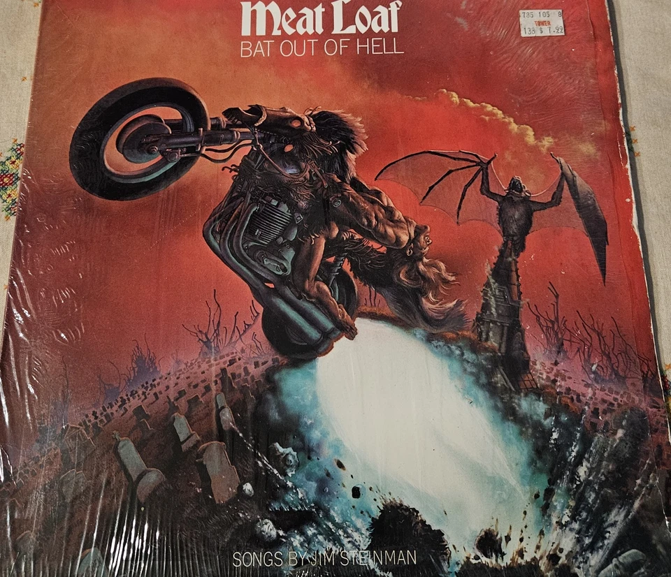 Meat Loaf Bat Out Of Hell VINYL LP 1977 EPIC CLEVELAND INTL. W/ HYPE 1ST PRESS  - Image 1 of 4