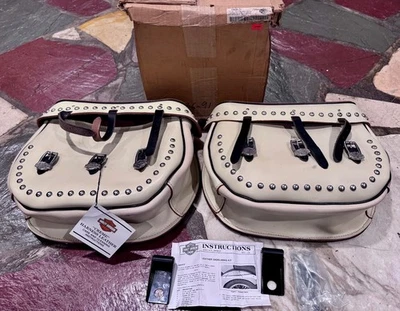 Harley Davidson Softail FXST FXSTS FLST Creme Harness Leather Saddlebags & Mount - Image 1 of 4
