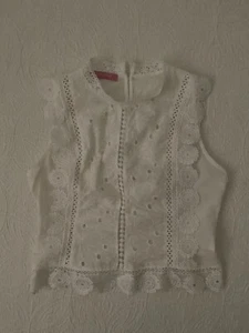 JJ’s Fairyland Women’s White Top Embroidered Size S Sleeveless Back Buttons#2484 - Picture 1 of 6