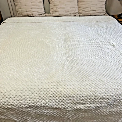 Pottery Barn Cross-Stitch Cotton Velvet Quilt Ivory Full/Queen READ - Image 1 of 4