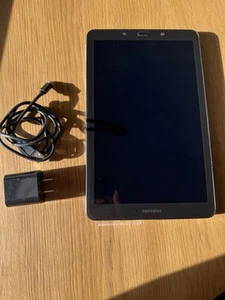 Samsung Galaxy Tab E SM-T560NU 9.6" Tablet Black 16GB Wifi Pre - Owned . - Picture 1 of 6