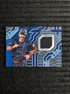 Tarjeta reliquia City Connect Topps Davis Schneider Blue Jays 2025 CC2-DS 148/150 - Imagen 1 de 11