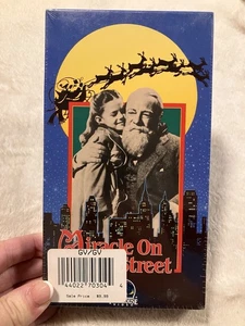 Miracle On 34th Street 1947 VHS Rare Hard To Find Playhouse Release 1987 New - Picture 1 of 3