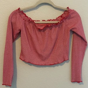 Women’s Red White Striped Off Shoulder Crop Top Long Sleeve Lettuce Hem Y2K S/M - Picture 1 of 2
