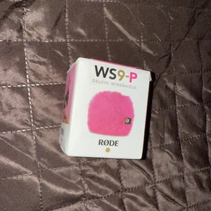 Rode WS9-P Deluxe-Fellwindschutz Rosa (WTF100) - Picture 1 of 3