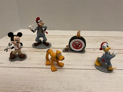 Lote de bonecos de PVC Disney Mechanic Mickey Pateta Pluto Donald Chip Dale carro topo de bolo - Imagem 1 de 4