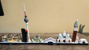 Architecture Skylines MOC bricks bundle - Berlin, Chicago, Sydney, Vegas, Venice - Picture 1 of 5