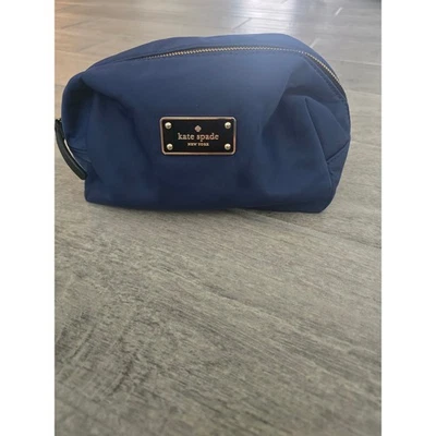 Bolsa de viaje Kate Spade New York azul marino nailon maquillaje cosmético Foto 1 de 4