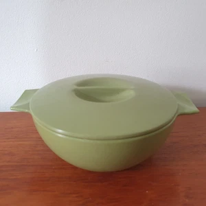 Vintage Melaware Melamine Lidded Bowl Green MCM Retro Camping Camper Picnic - Picture 1 of 6