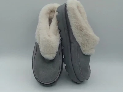 Zapatillas forradas de gamuza grises Koolaburra de UGG Tizzey  Foto 1 de 4